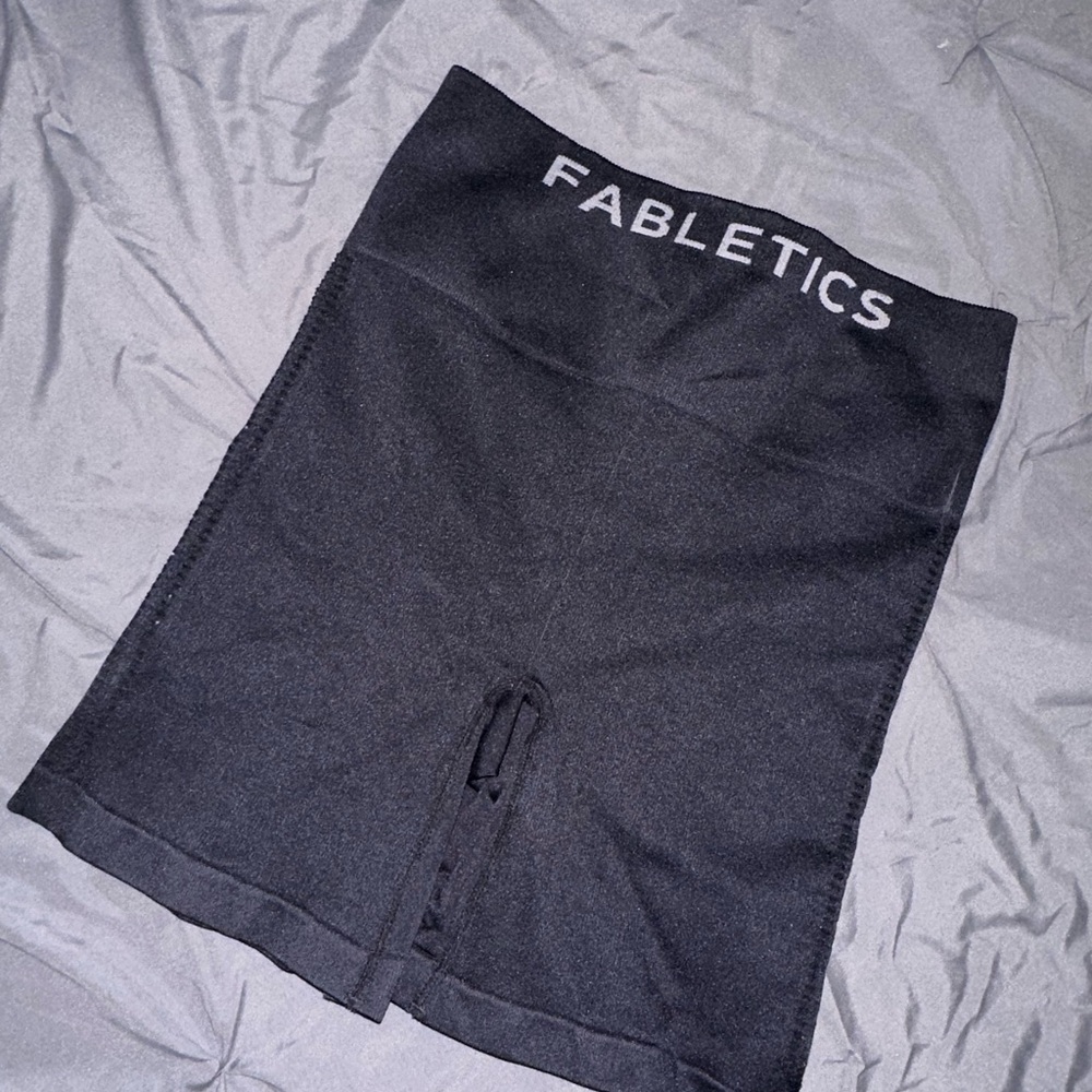 Fabletics Black Women's biker shorts